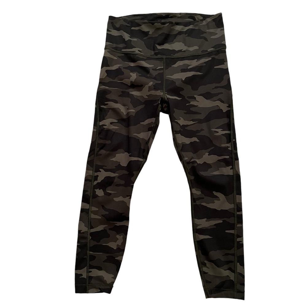 Athleta "Ultimate 7/8 Tight" Legging in Camouflage Green Small